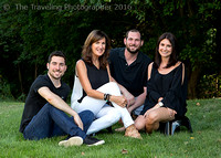 outdoor-family-portrait-photo-traveling-photographer